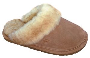 Lamo Sheepskin Women's Scuff Slippers - Chestnut